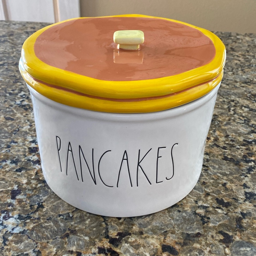 Rae Dunn pancake holder